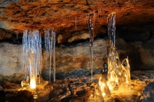 05 Jeskyně víl - ledopády v Kyjovském údolí, foto J. Laštůvka.jpg