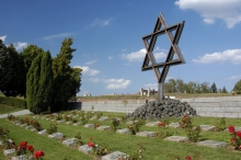 památník Terezín.jpg