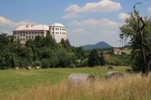 Milešovský zámek - park je přístupný