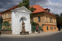 Zámek- nyní zákl. škola - v Třebívlicích