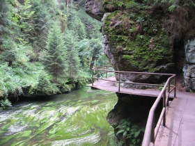 Mit dem Ruderboot in die Stille Klamm (Tichá soutěska)